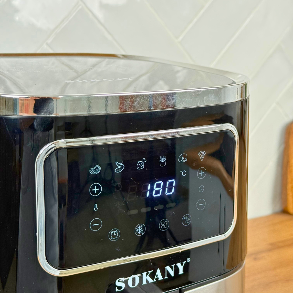 Аерогриль-мультипіч SOKANY SK-10052, 1700 Вт, 8 л, сенсорне керування